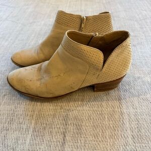 Lucky Brand Cream Ankle Boots Size 10